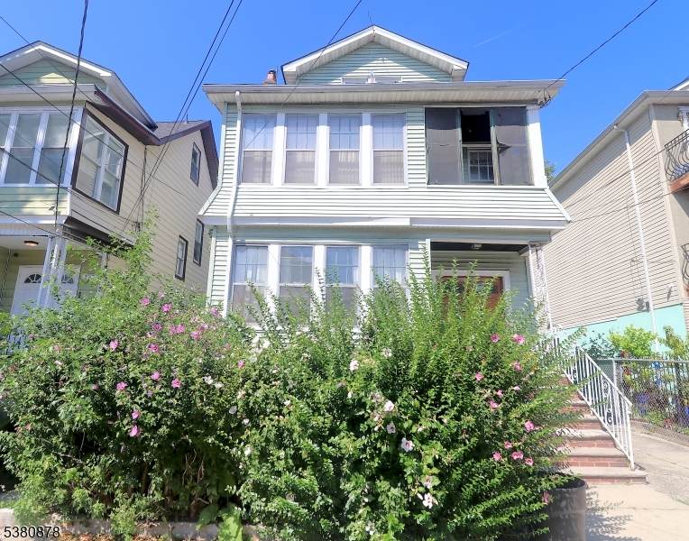 123 Columbia Ave - Photo 1