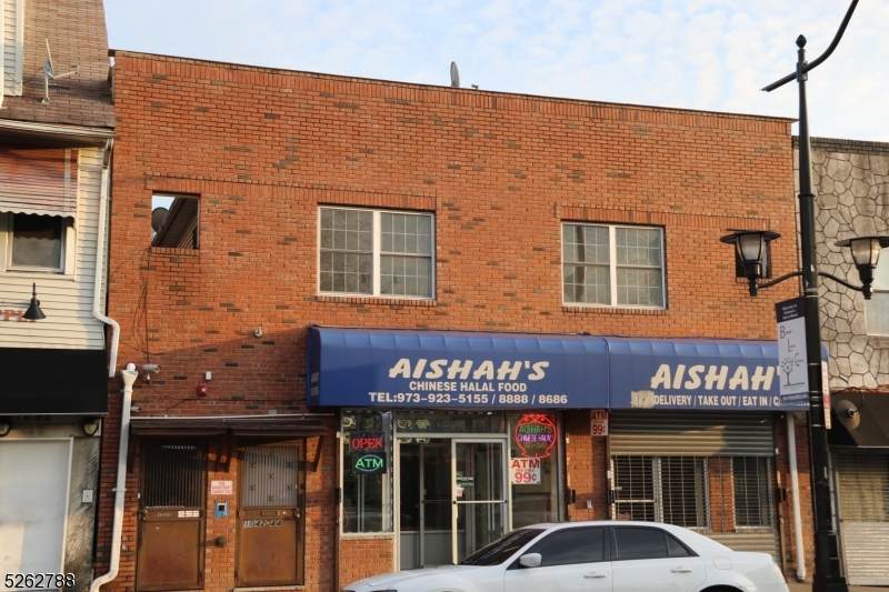 1042 Bergen St - Photo 1