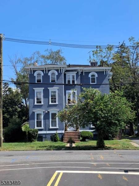 222 E 9Th St - Photo 1