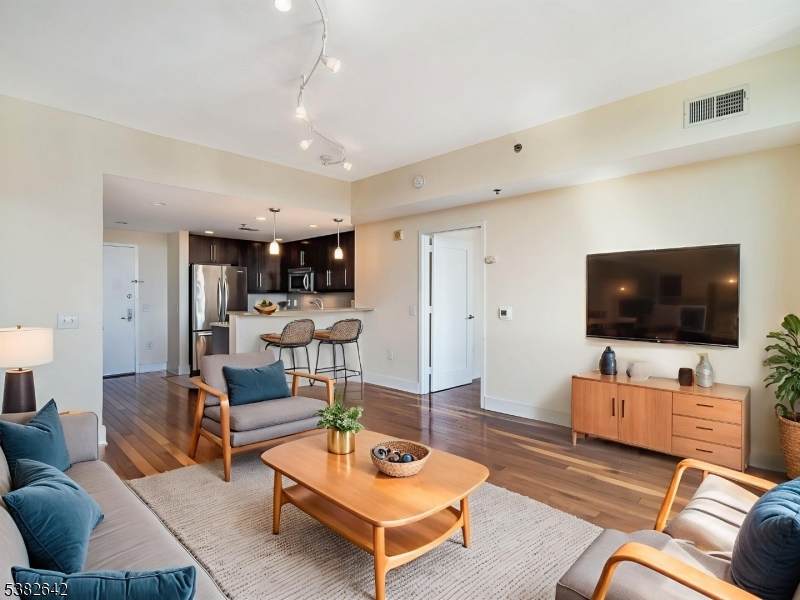 800 Jackson St - Photo 1