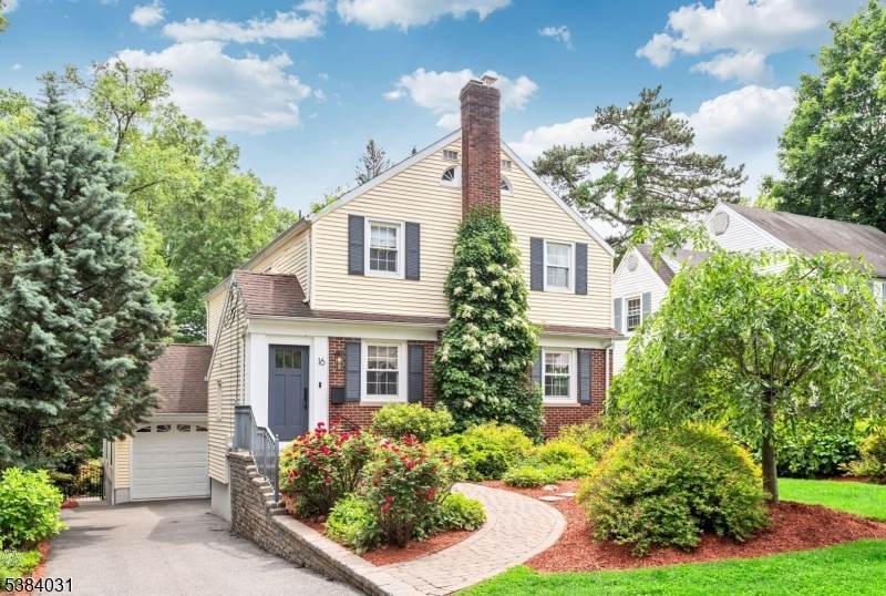 16 Highwood Ter - Photo 1