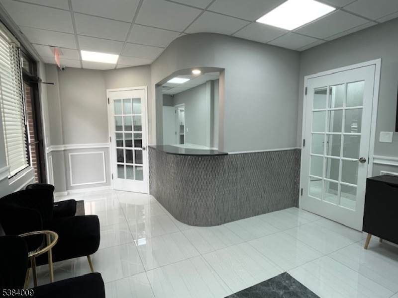 685 Bloomfield Ave - Photo 1