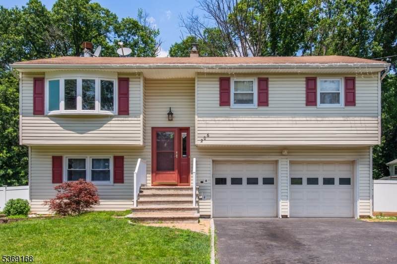 206 Woolworth Ave - Photo 1