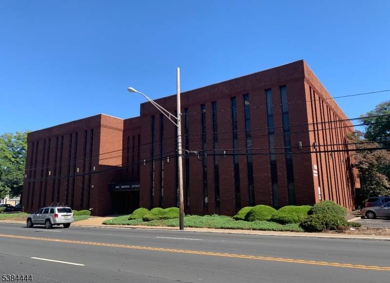 100 Morris Ave - Photo 1