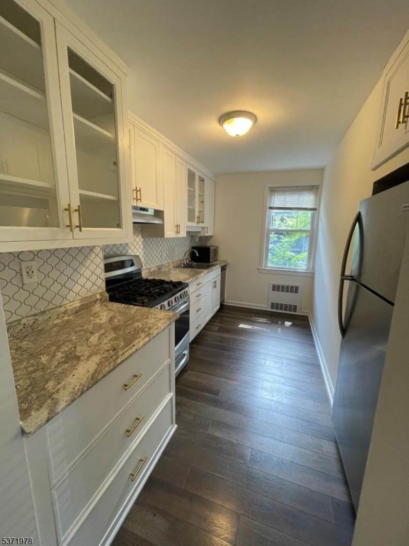 18 The Cres - Photo 1