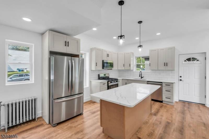 302 Bellevue Ave - Photo 1