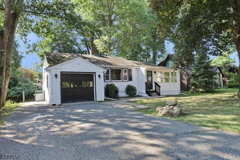 32 Heighwood Trl - Photo 1