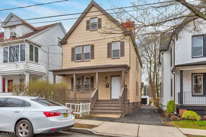 546 Morris St Apt 1 - Photo 1