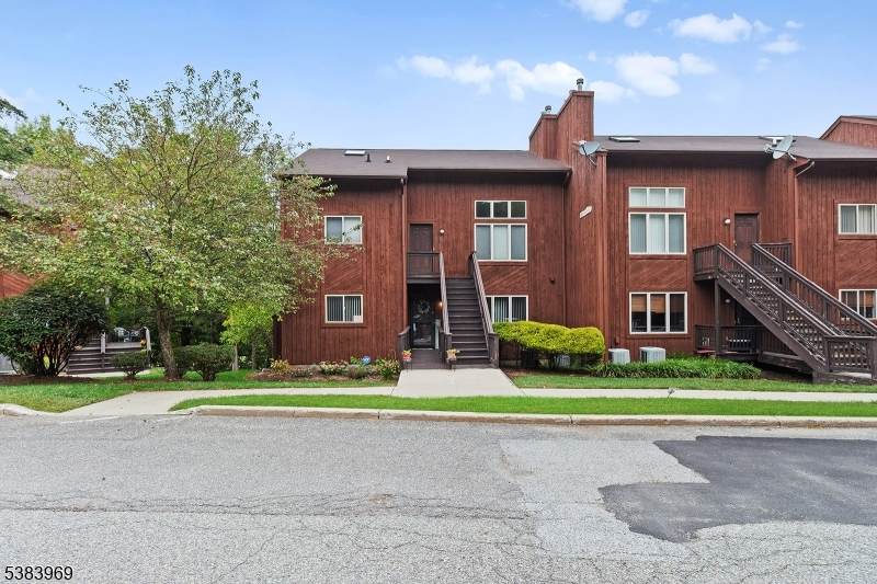 5 Port Royal Dr - Photo 1