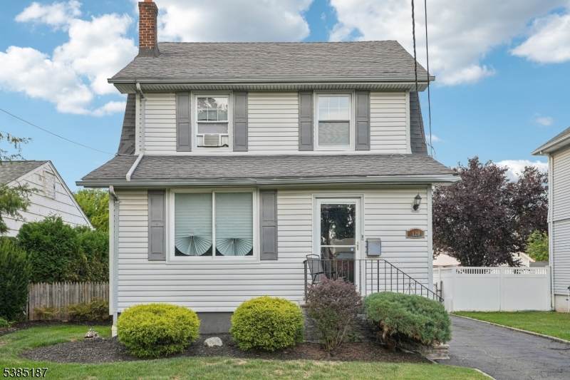 120 Grant Ave - Photo 1