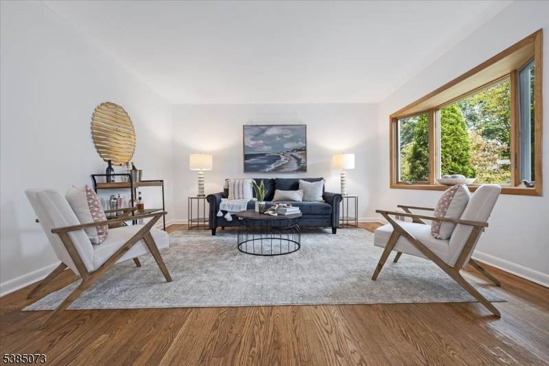 544 Willow Ave - Photo 1