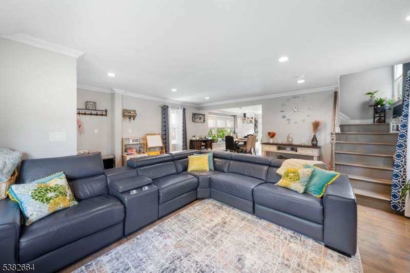 800 Nicholas Pl - Photo 1