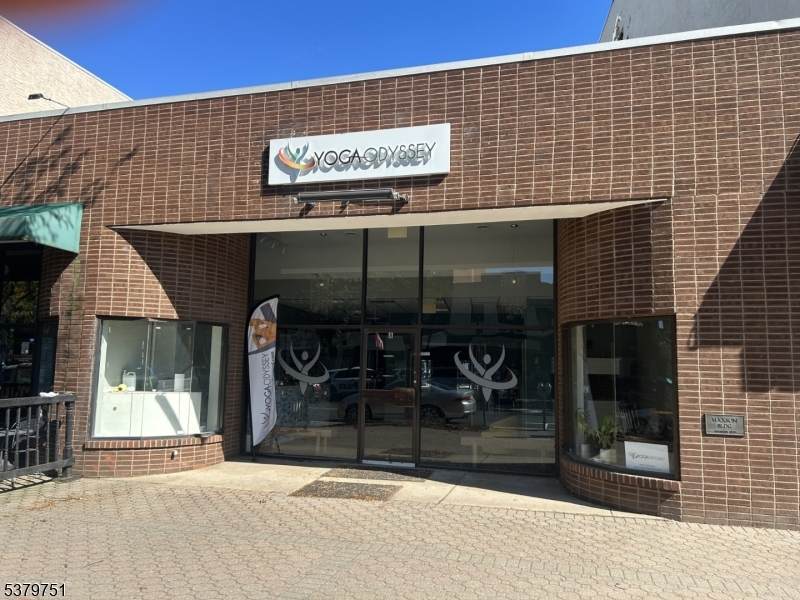 8 W Main St - Photo 1