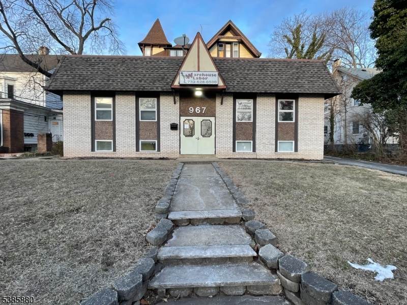 967 Park Ave - Photo 1