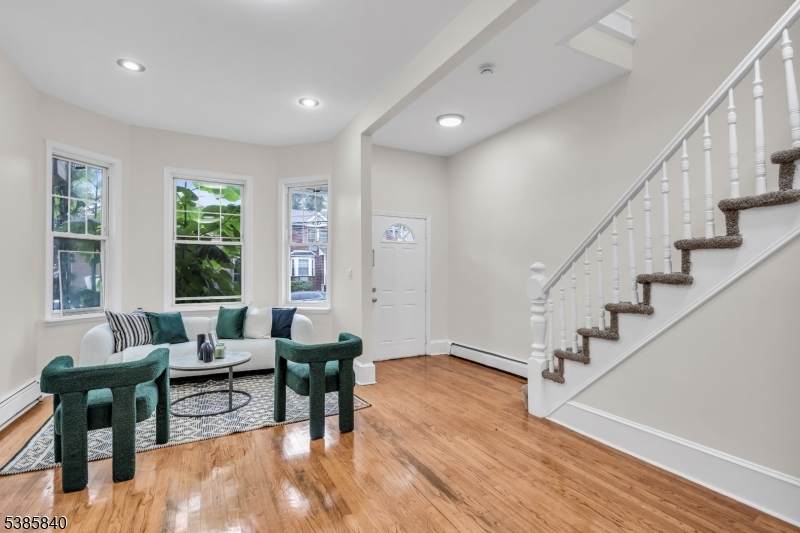 142 Sherman Ave - Photo 1