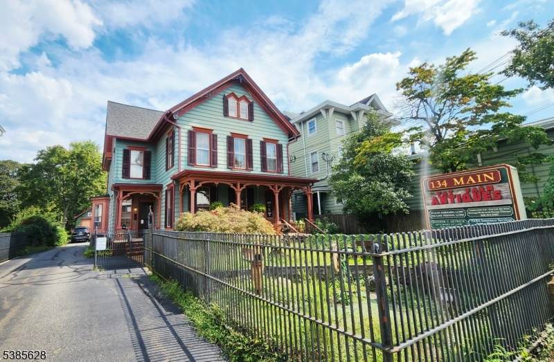 134 Main St - Photo 1