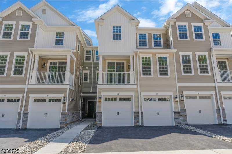 219 Myrtle Rd - Photo 1