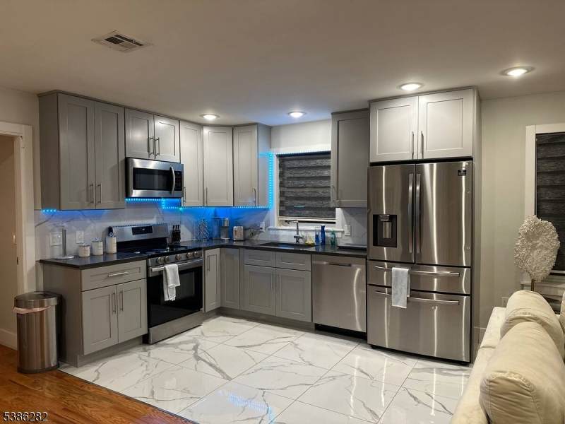 859 Main St - Photo 1