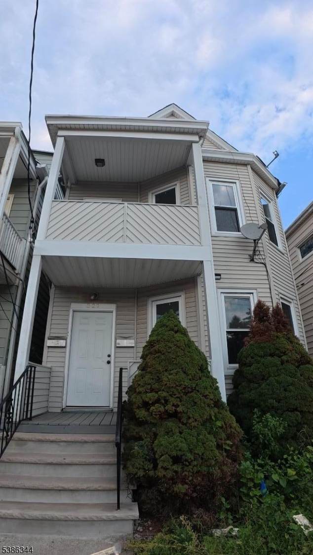 322 Rutherford Blvd - Photo 1