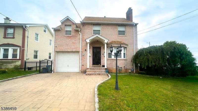 706 Cedar Ave - Photo 1