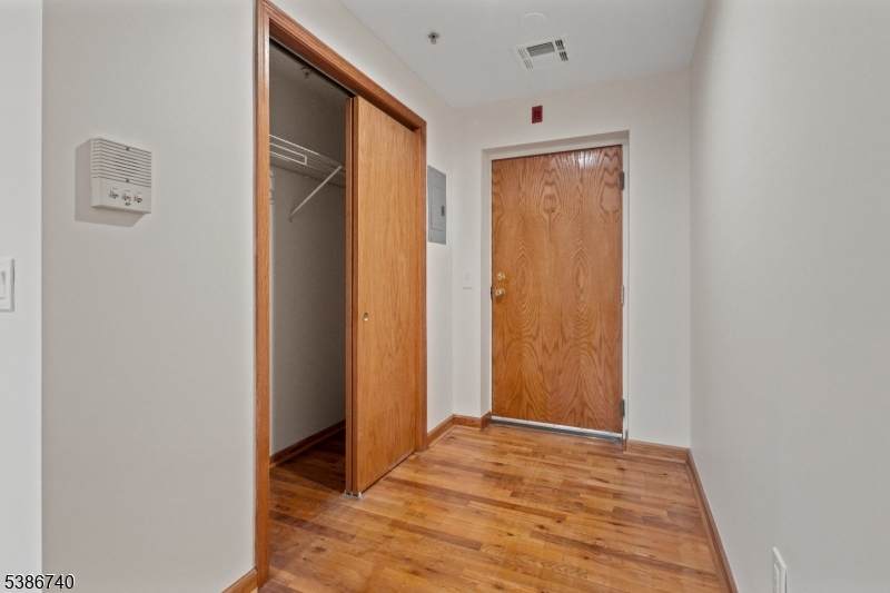 73 Essex Ave - Photo 1