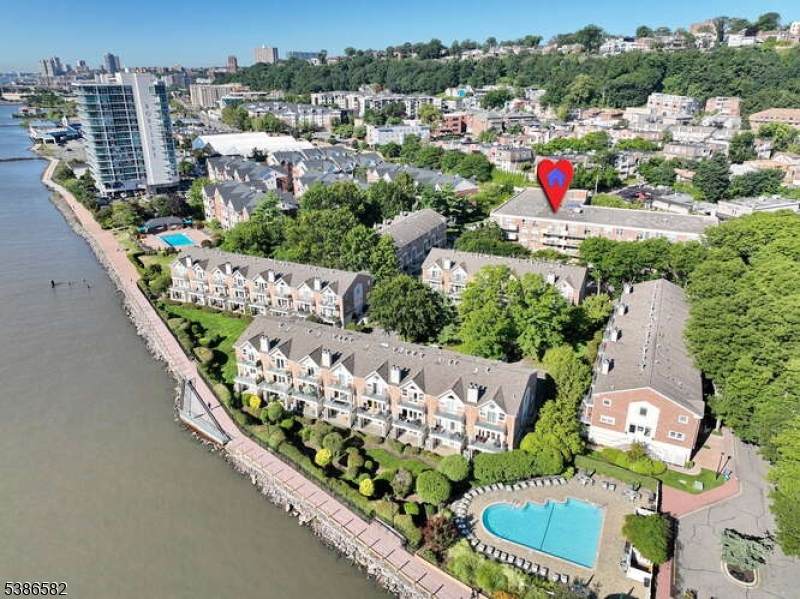 100 Grand Cove Way - Photo 1