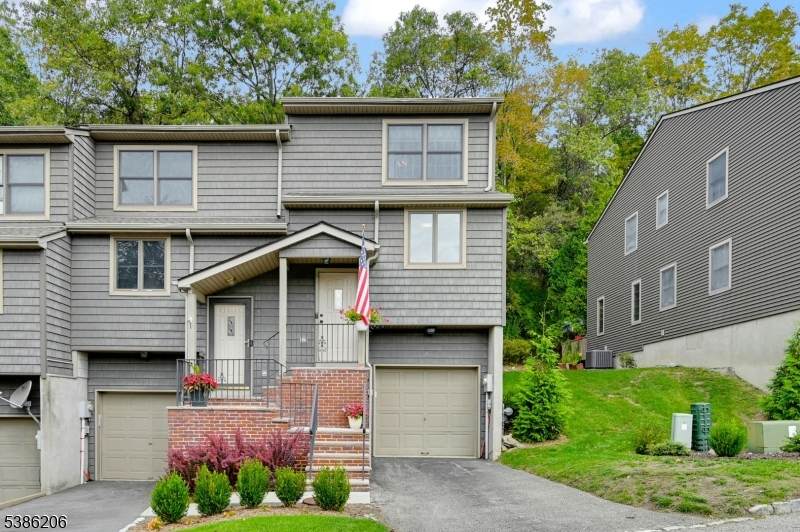 4 Mountain Ridge Rd - Photo 1