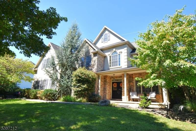 2142 Fieldstone Dr - Photo 1