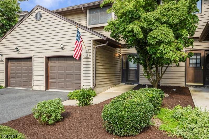 13 Cardinal Ln - Photo 1