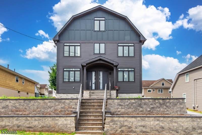 67 Harrison St - Photo 1