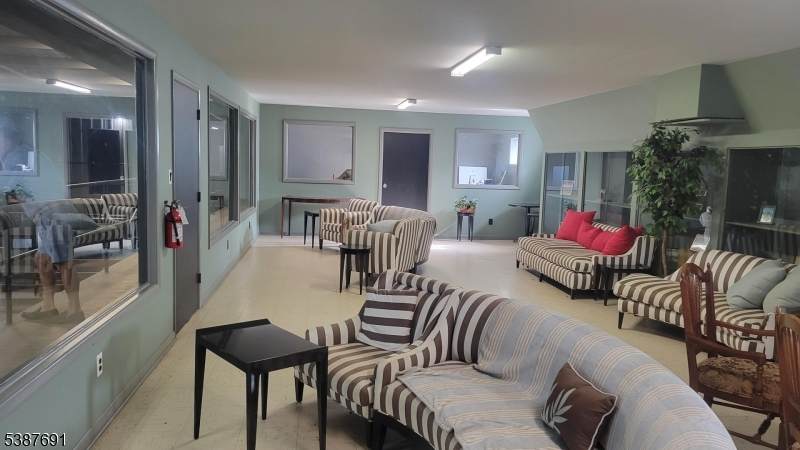 284 W Mill Rd - Photo 1