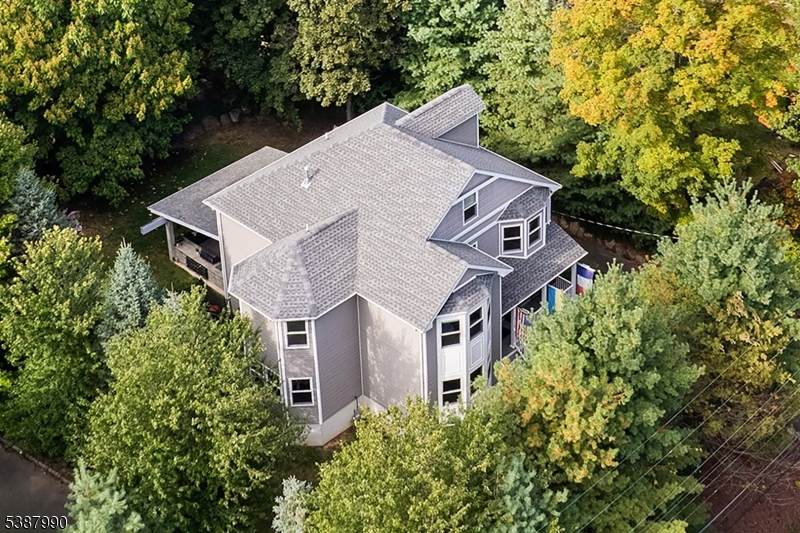 319 Morris Ave - Photo 1