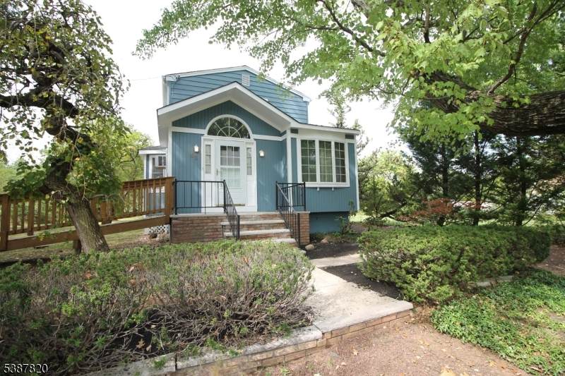 89 Pearl St - Photo 1