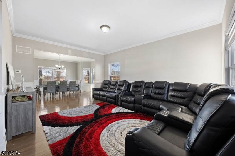 783 Aborn Ave - Photo 1