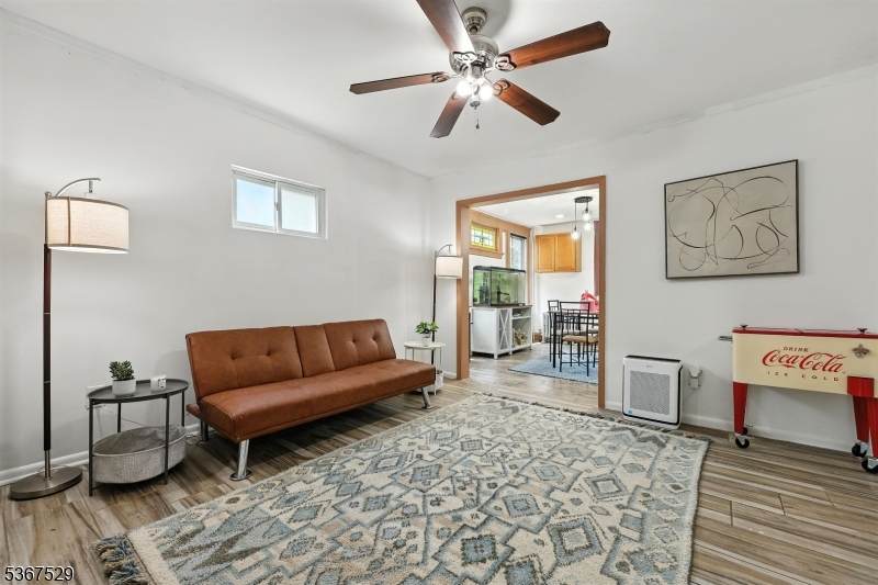 885 Stuyvesant Ave - Photo 1