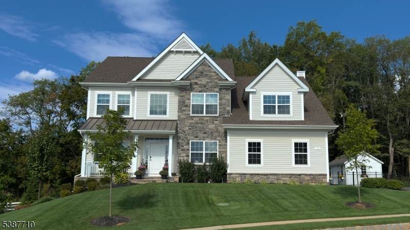 9 Sanderson Ct - Photo 1