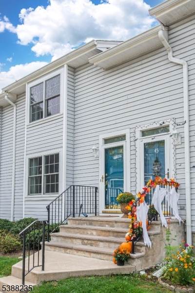 43 Village Dr - Photo 1