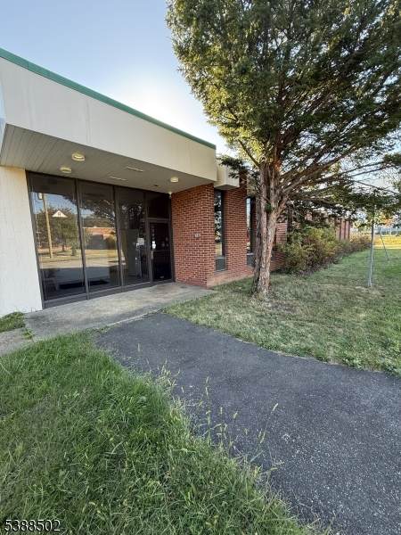 3461 S Clinton Ave - Photo 1