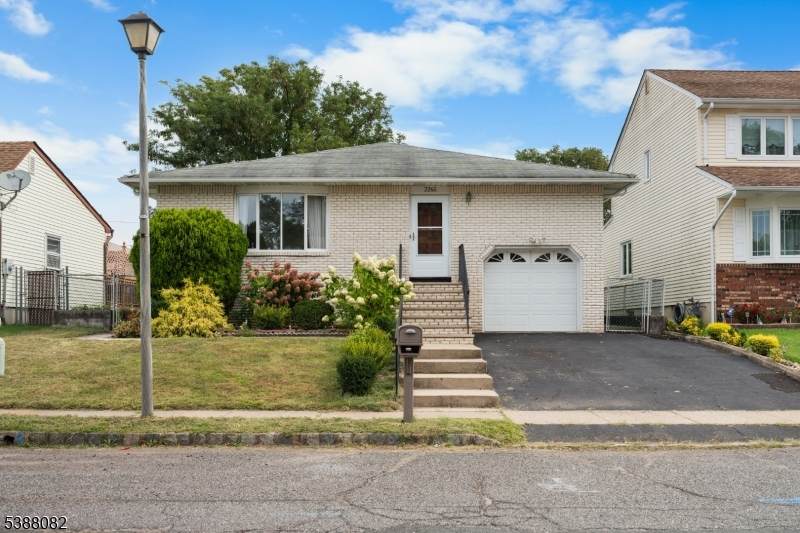 2265 Copper Hill Dr - Photo 1