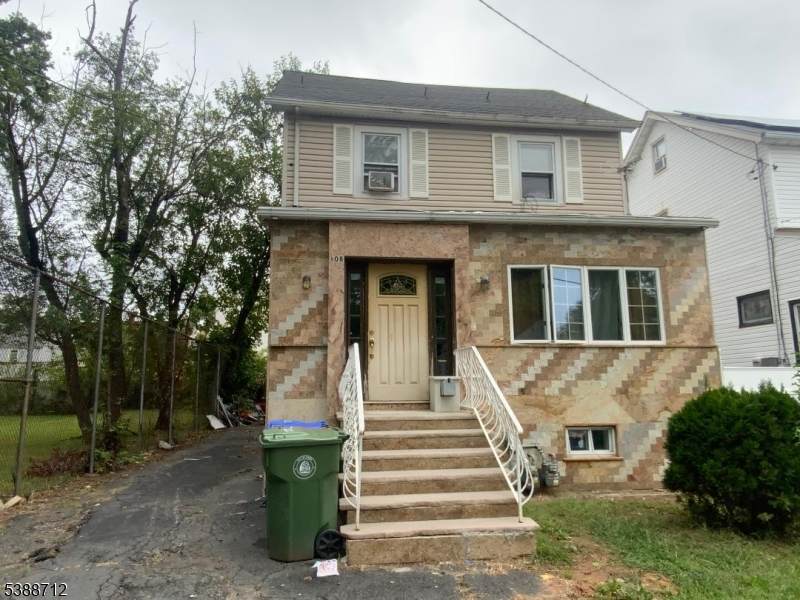 108 W 18Th St - Photo 1