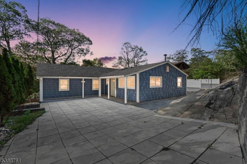 26 Rock Rd - Photo 1