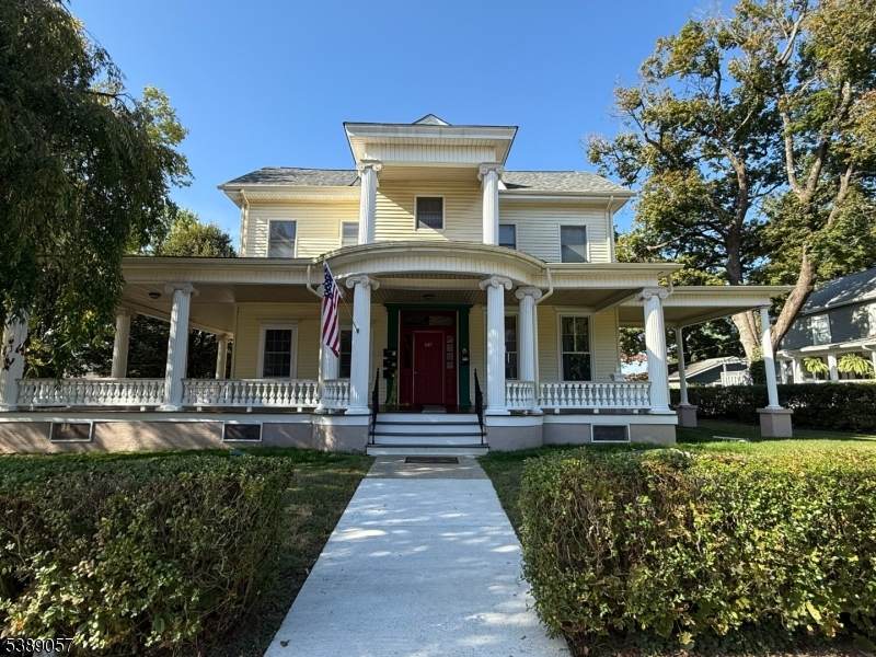 137 Belvidere Ave - Photo 1