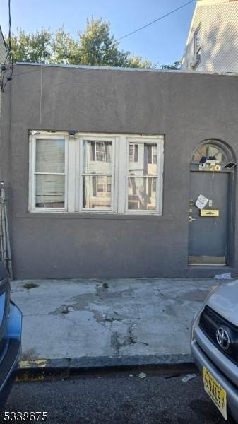 120 Madison St - Photo 1