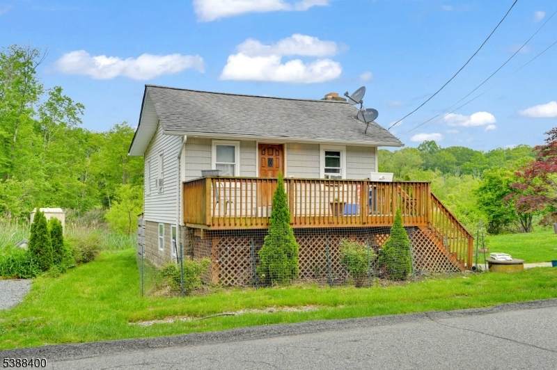 3 Riverside Rd - Photo 1