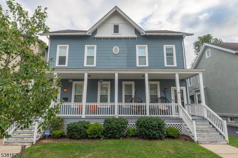 62 Montague Pl - Photo 1