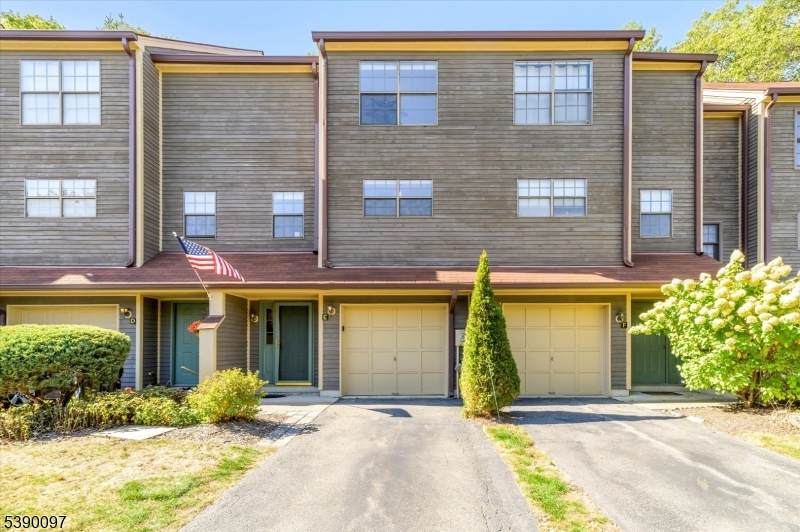 52 Beacon Hill Rd - Photo 1