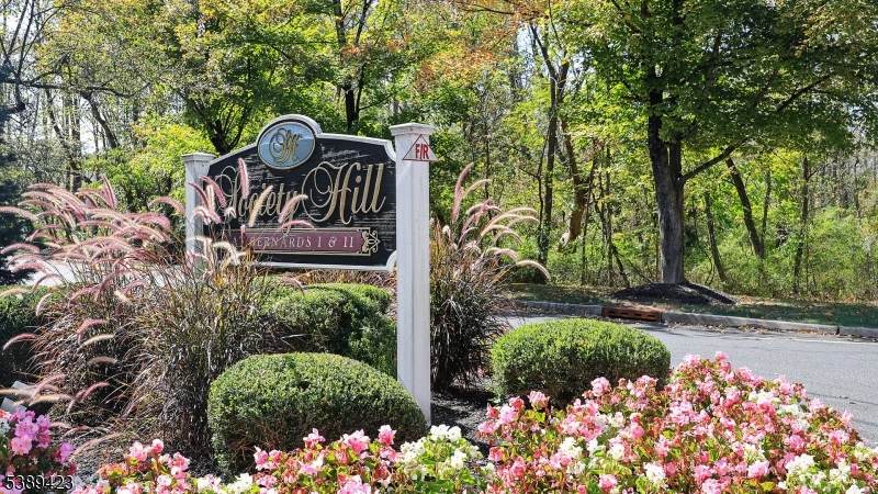 22 Woodward Ln - Photo 1