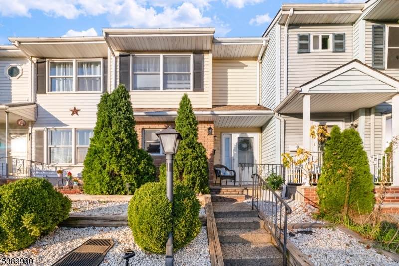 11 Kyle St - Photo 1