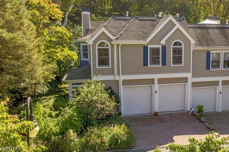 18 Rock Creek Woods Dr - Photo 1