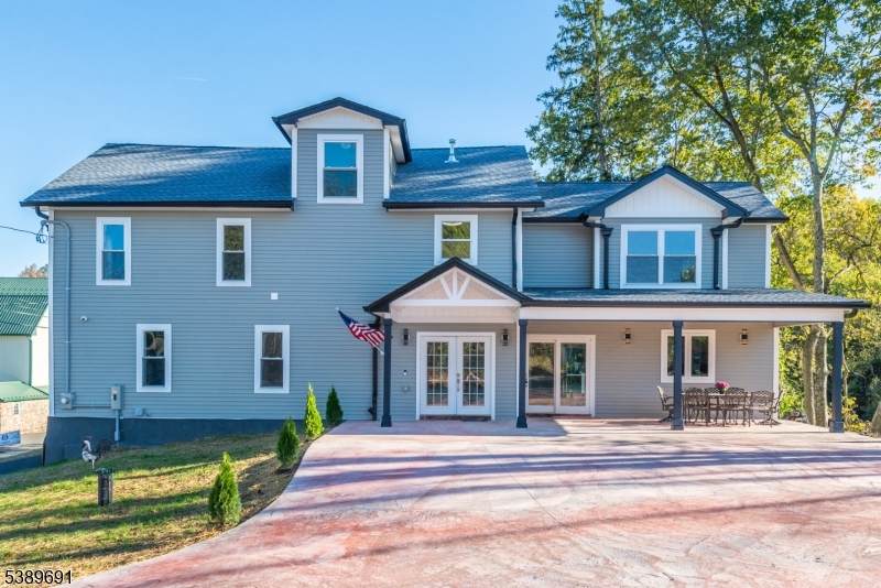 932 Saddleback Rd - Photo 1